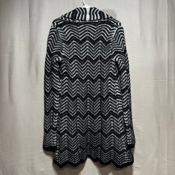 Laura Ashley Black White Chevron Knit Cardigan Size M Metallic Accents - Picture 9 of 9